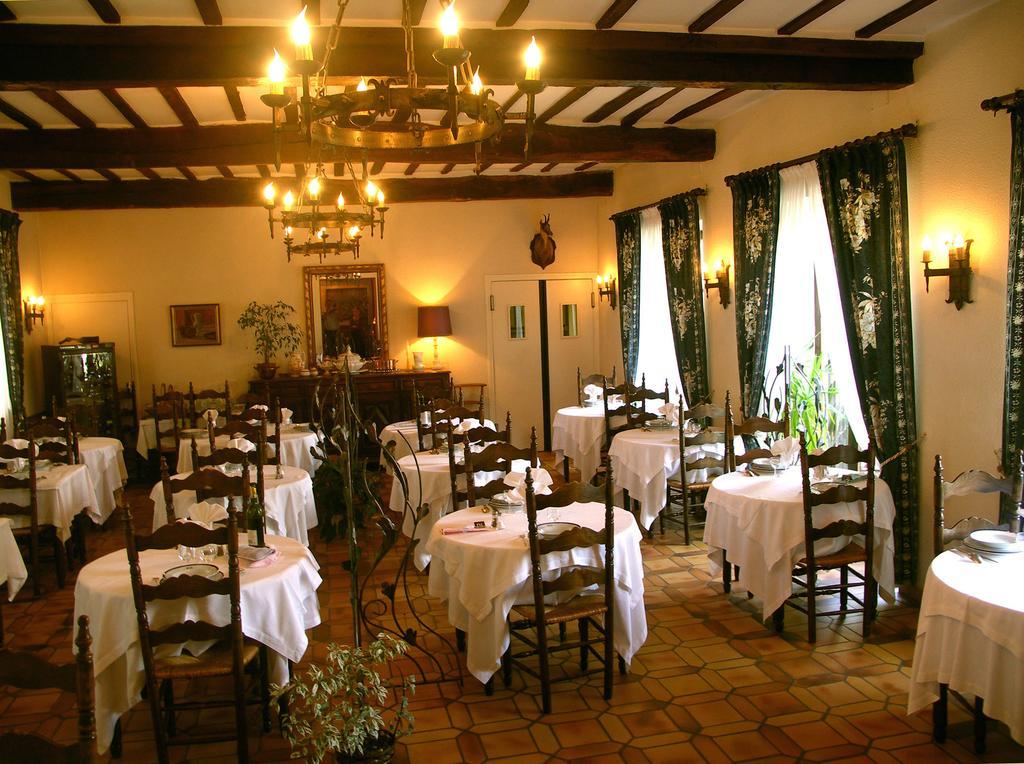 Logis Hotel Beau Site アルジュレス・ガゾスト エクステリア 写真