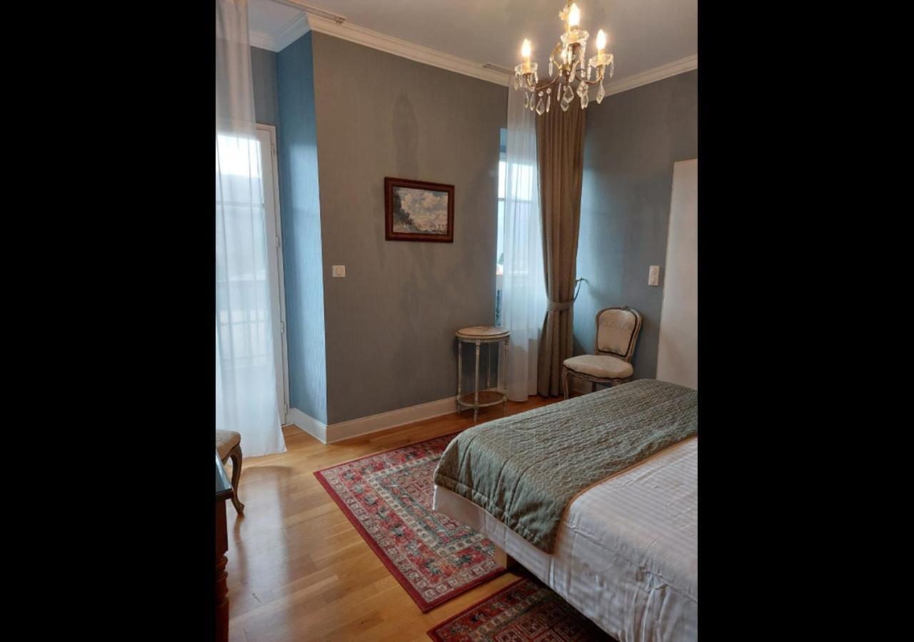 Logis Hotel Beau Site アルジュレス・ガゾスト エクステリア 写真