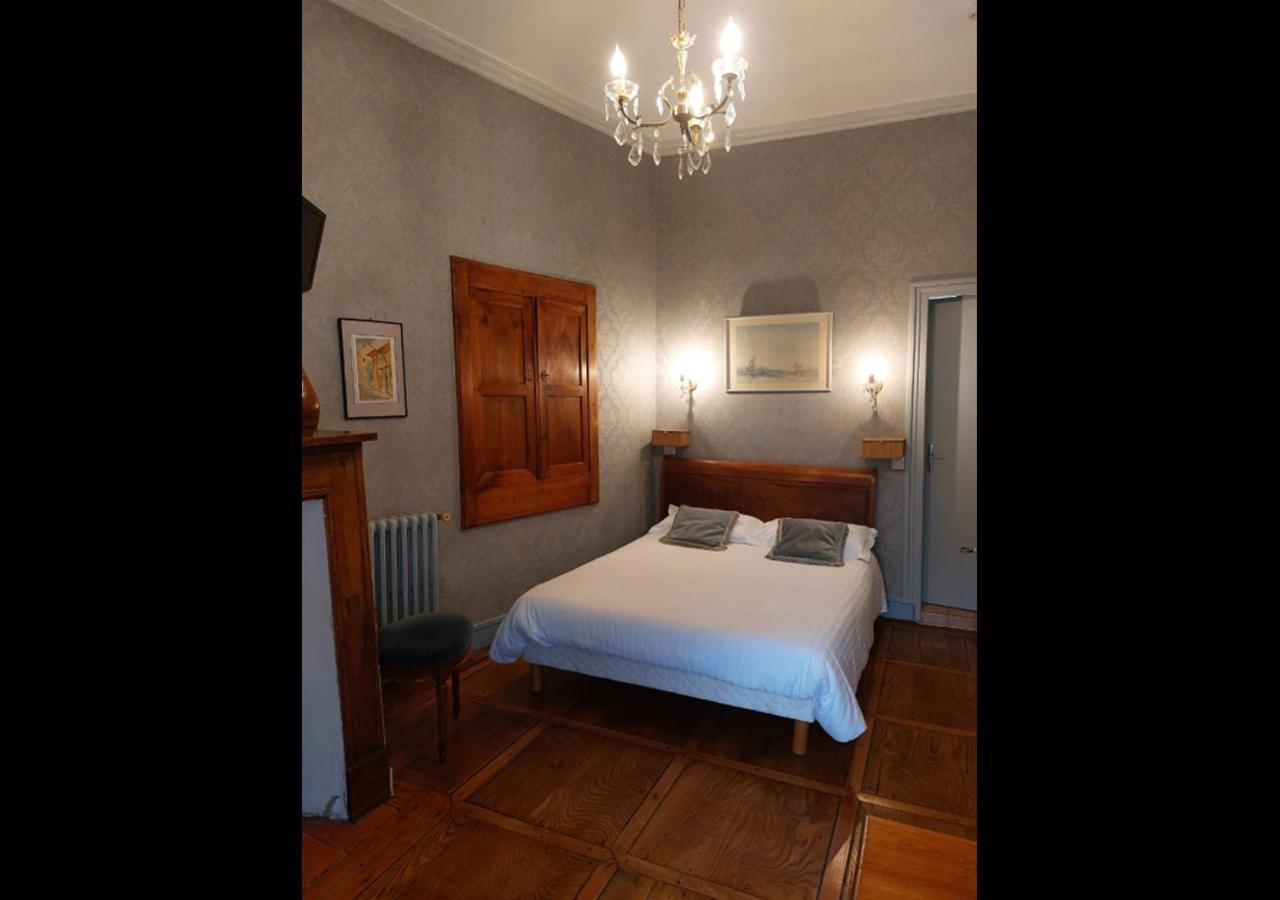 Logis Hotel Beau Site アルジュレス・ガゾスト エクステリア 写真