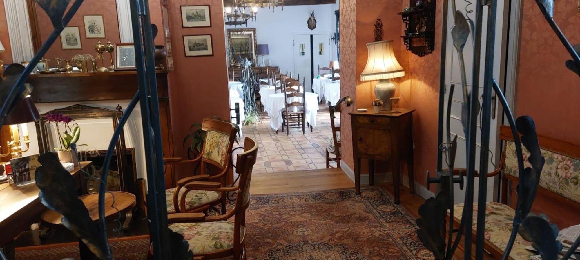 Logis Hotel Beau Site アルジュレス・ガゾスト エクステリア 写真