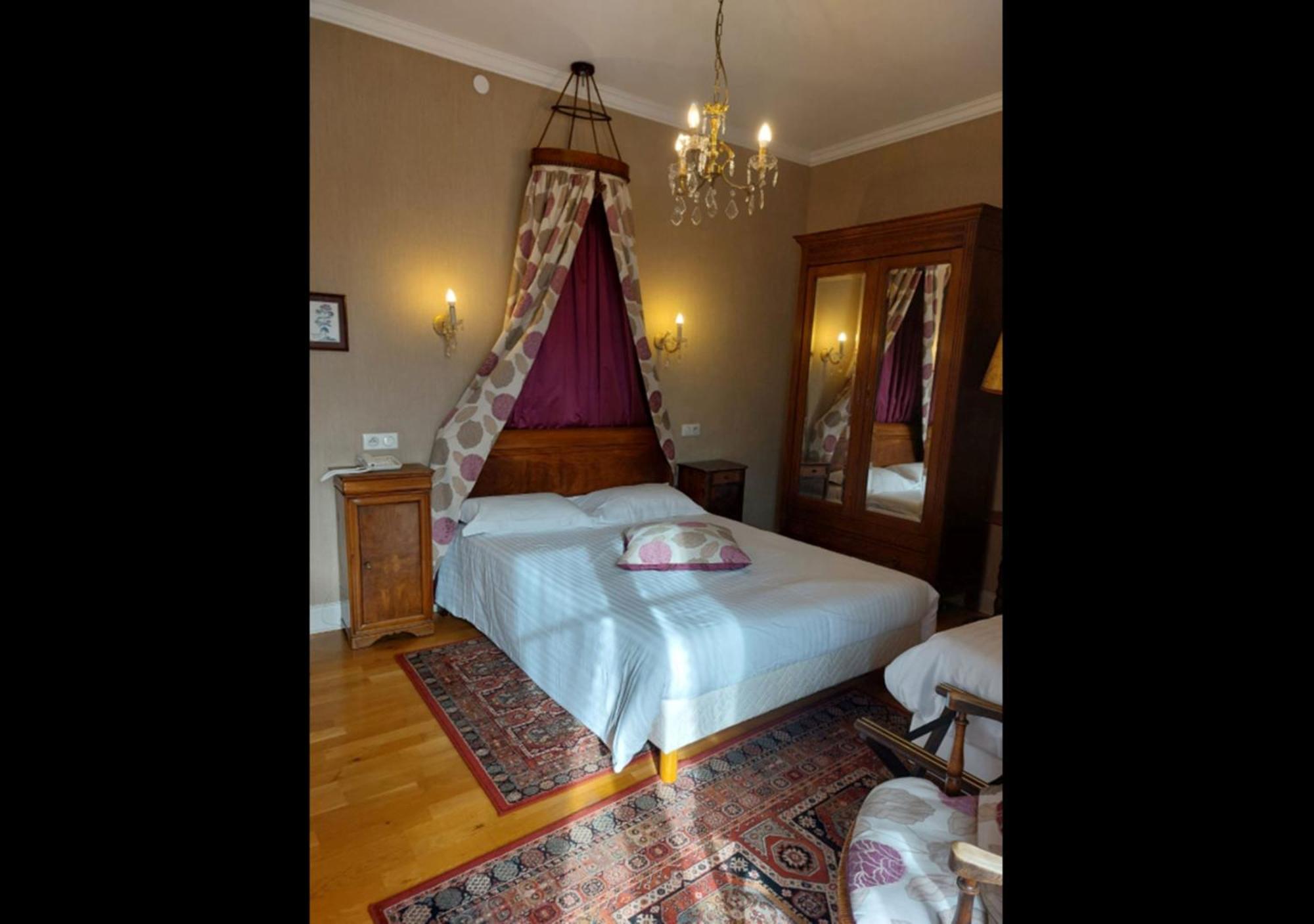 Logis Hotel Beau Site アルジュレス・ガゾスト エクステリア 写真