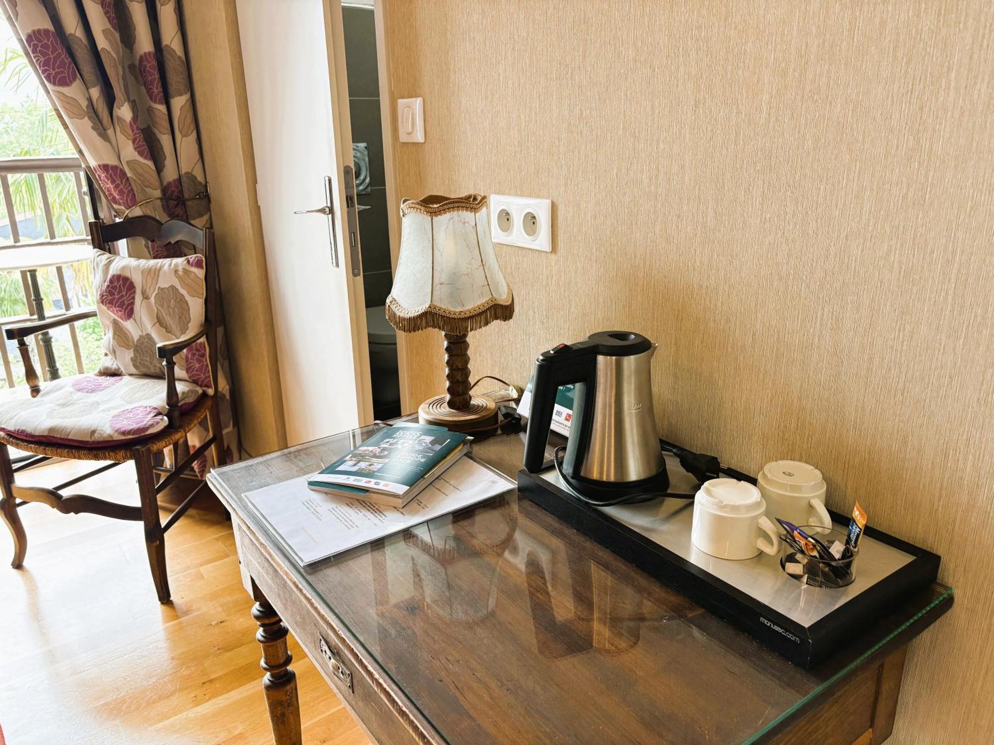 Logis Hotel Beau Site アルジュレス・ガゾスト エクステリア 写真