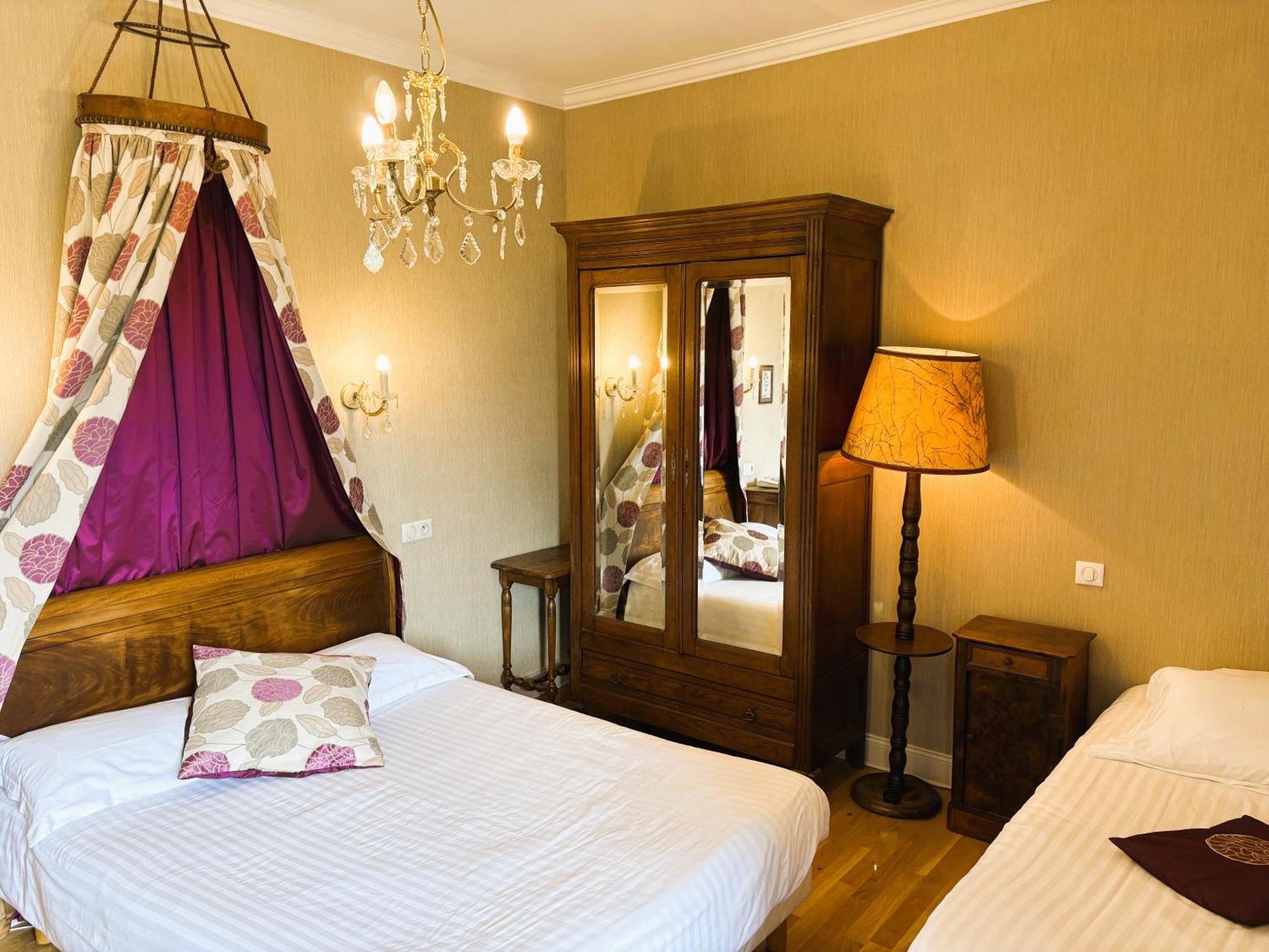 Logis Hotel Beau Site アルジュレス・ガゾスト エクステリア 写真