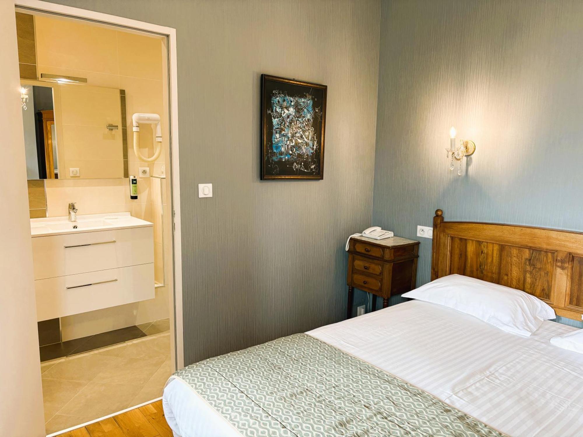 Logis Hotel Beau Site アルジュレス・ガゾスト エクステリア 写真