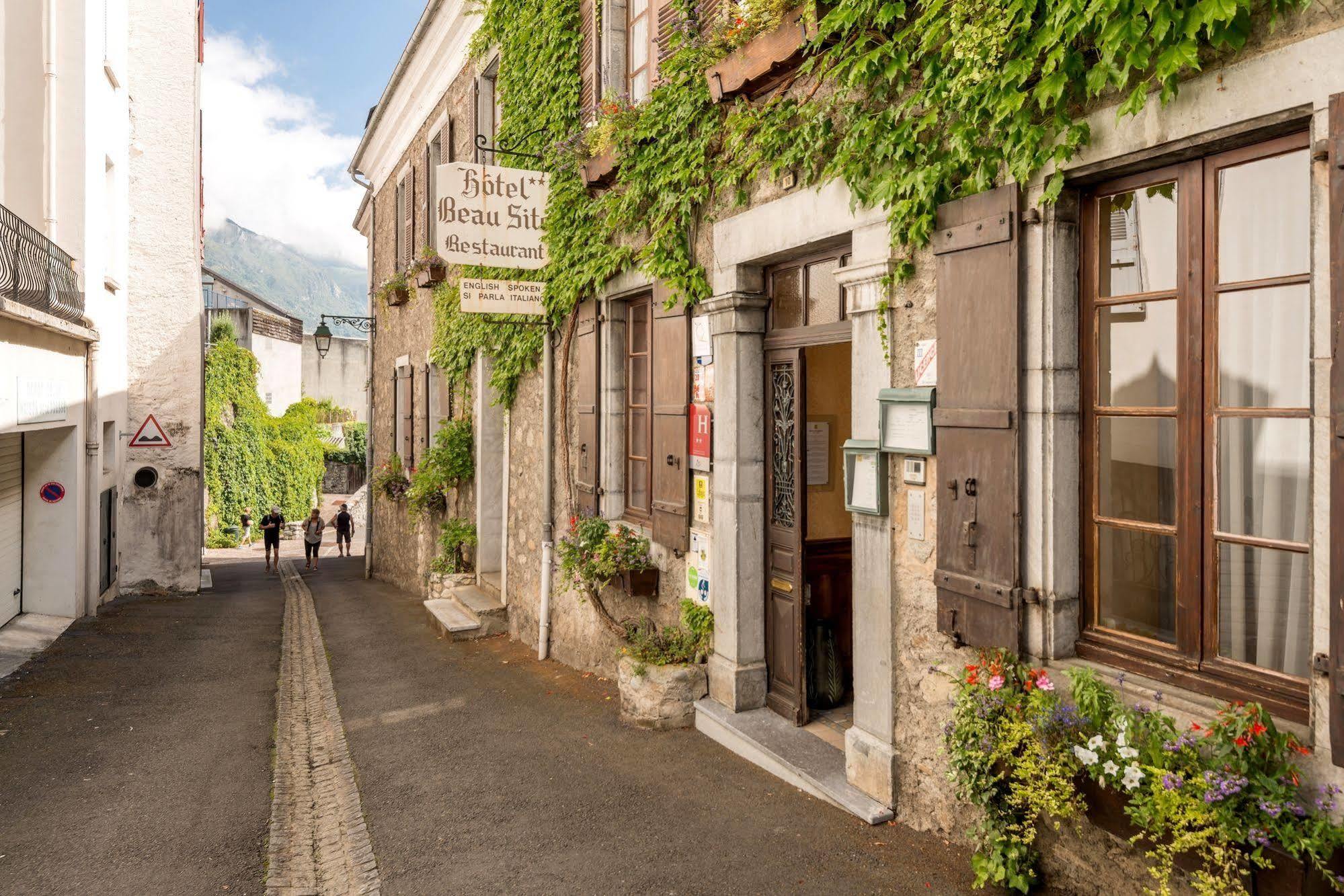 Logis Hotel Beau Site アルジュレス・ガゾスト エクステリア 写真