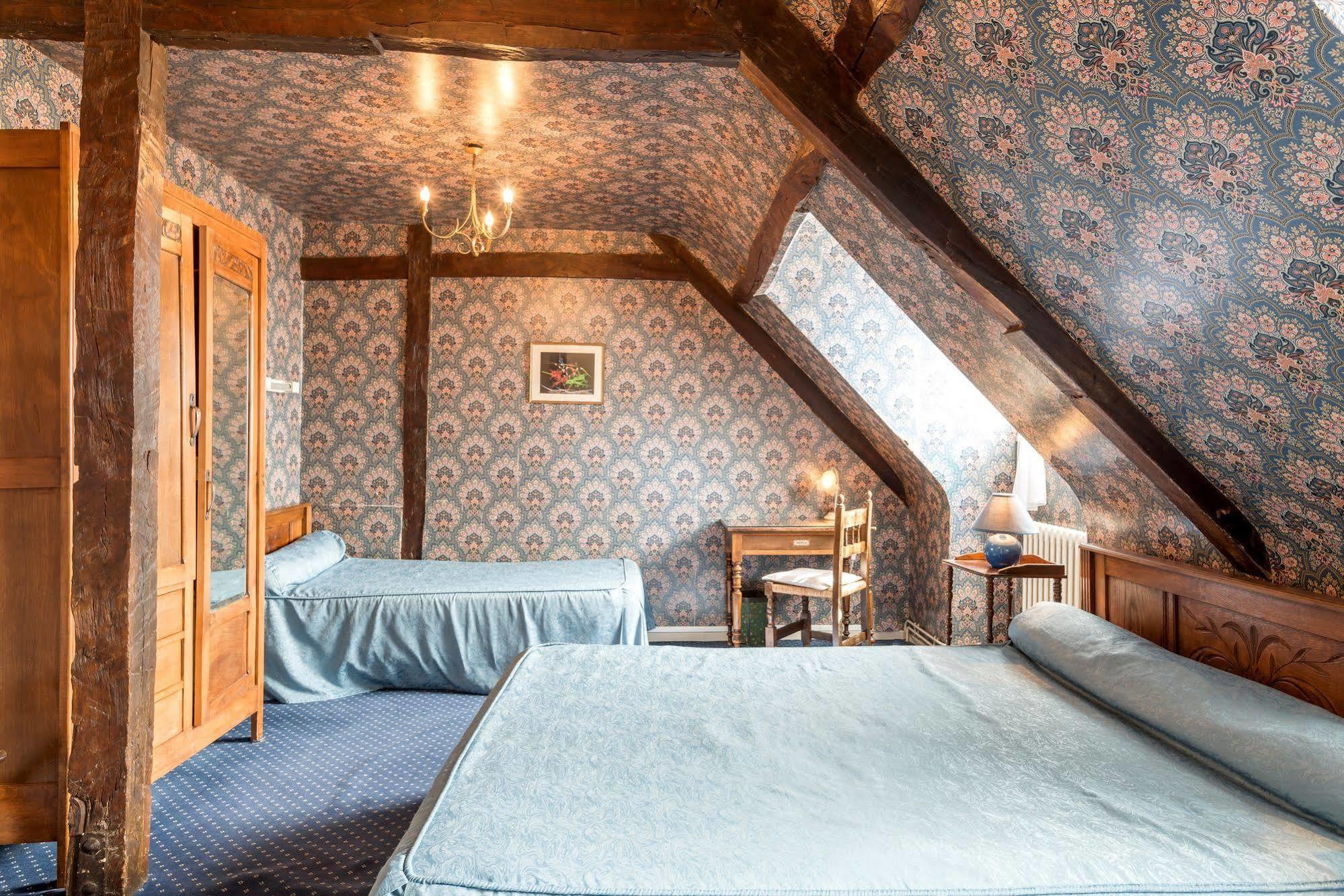 Logis Hotel Beau Site アルジュレス・ガゾスト エクステリア 写真